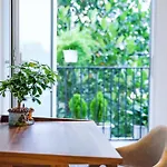 Local White House - Ecofriendly Homestay