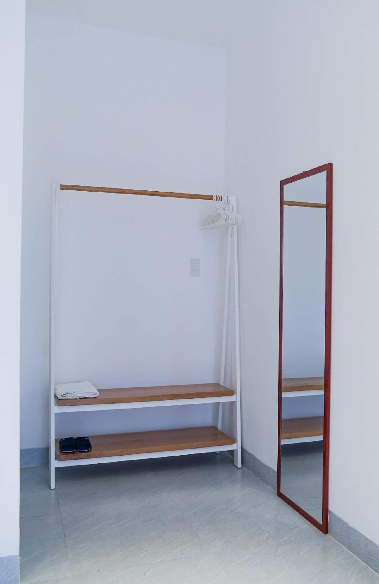 Local White House - Ecofriendly Homestay Apartment Da Nang