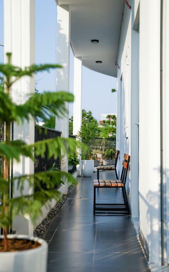 Local White House - Ecofriendly Homestay Apartment